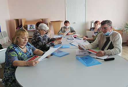 НАШИ ВОЛОНТЕРЫ ИЗ ПРЕЗИДИУМА СОВЕТА ВЕТЕРАНОВ
