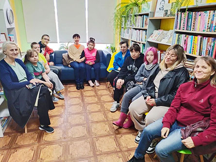 Ивановской сельской библиотеке прошла встреча «Отдыхаем с удовольствием» с воспитанниками адаптивной школы Ивановской сельской библиотеке прошла встреча «Отдыхаем с удовольствием» с воспитанниками адаптивной школы